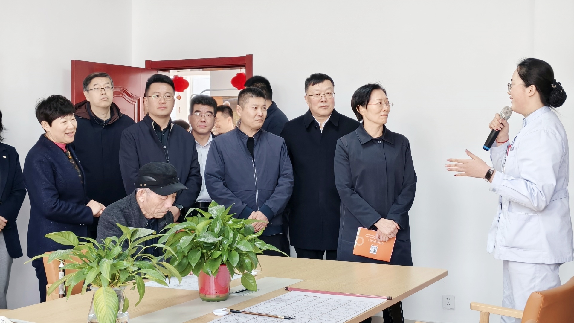 省政協(xié)社會法制委員會調(diào)研組蒞臨泰安市弘康頤養(yǎng)中心調(diào)研